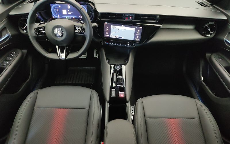 JUNIOR 1.2 136CV HYBRID EDCT6 SPECIALE